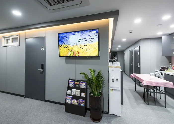 Philstay Myeongdong Metro