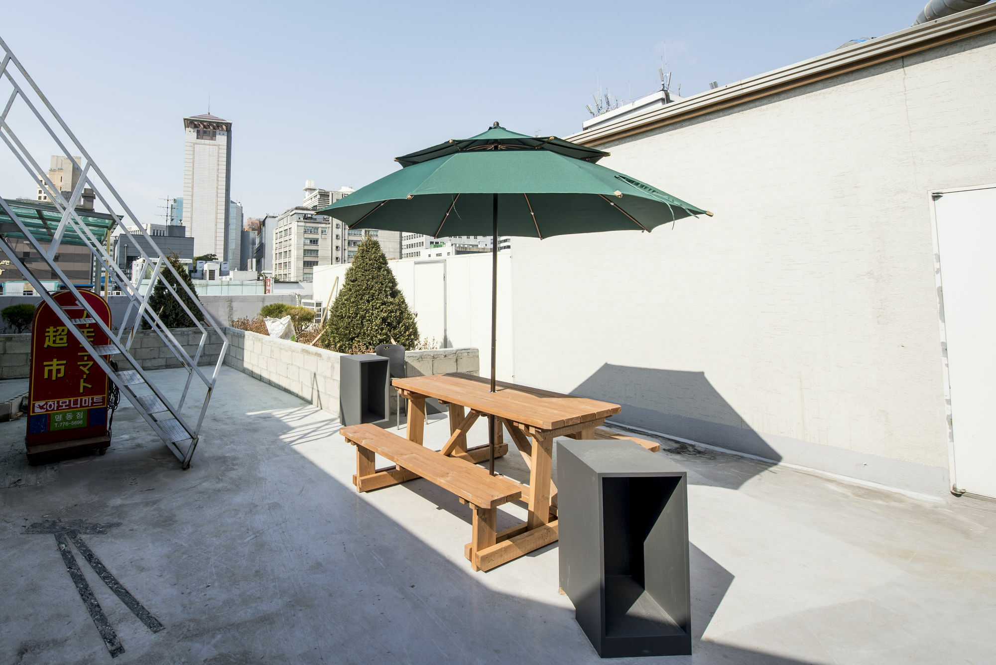 Guest house Philstay Myeongdong Metro 2*